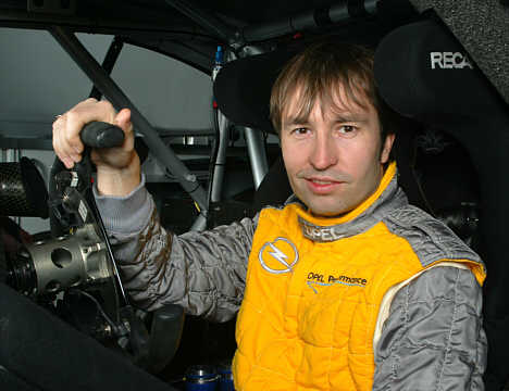 2004 - Klar til DTM for Opel